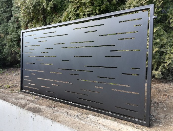 Panou metalic decorativ pentru gard cu debitare laser